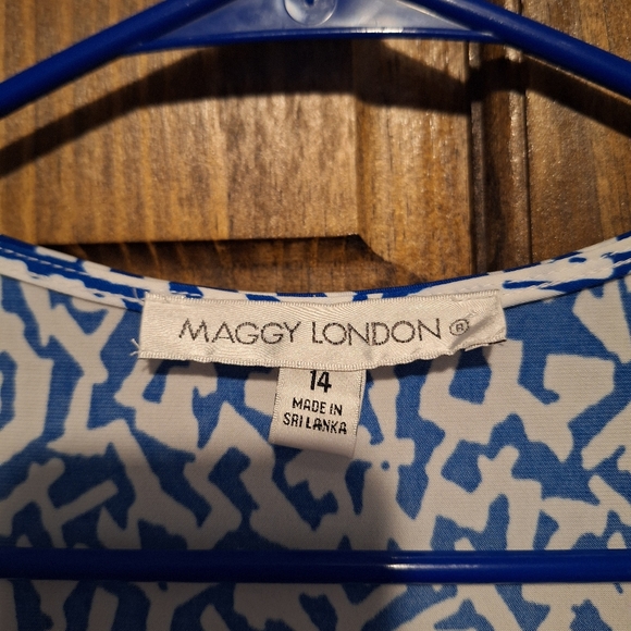Maggy London Blue and White Patterned Midi Wrap Dress With Tie And Snap Size 14 - Picture 3 of 7